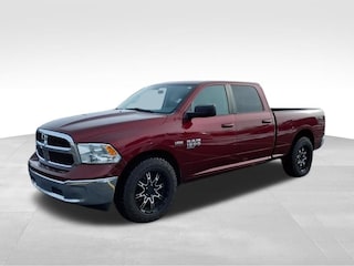 2020 Ram 1500 Classic SLT Truck Crew Cab