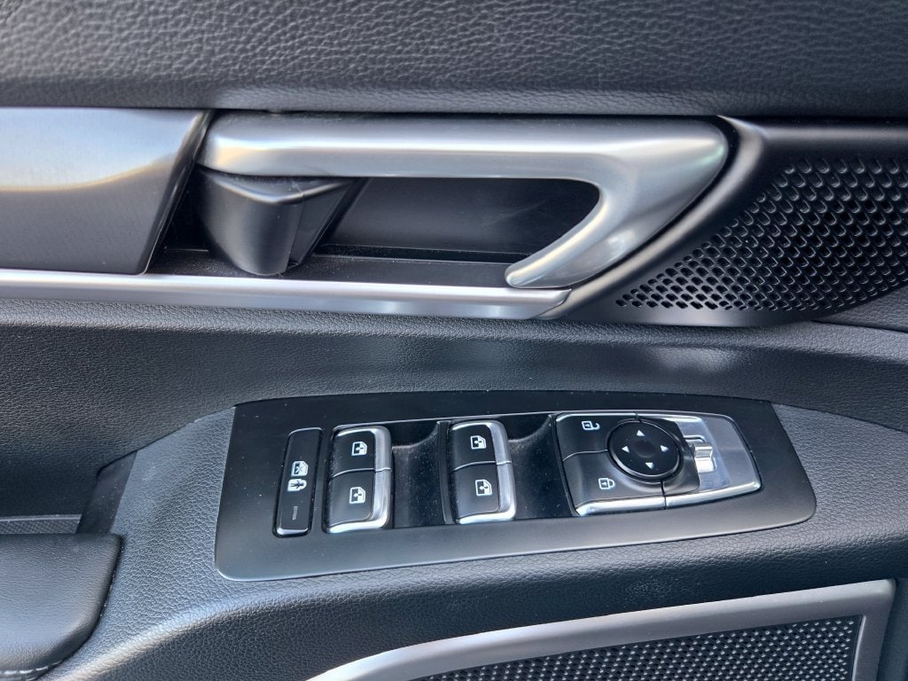 2025 Kia Telluride S - Photo 12