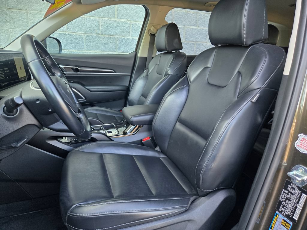 2025 Kia Telluride S - Photo 13