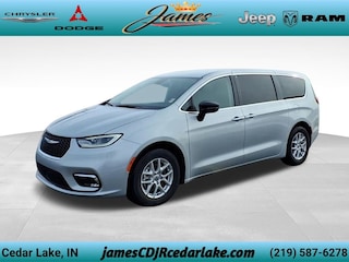 2024 Chrysler Pacifica Touring L Van Passenger Van