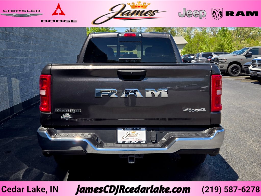 New 2026 Ram 1500 BIG HORN CREW CAB 4X4 5'7 BOX Pickup