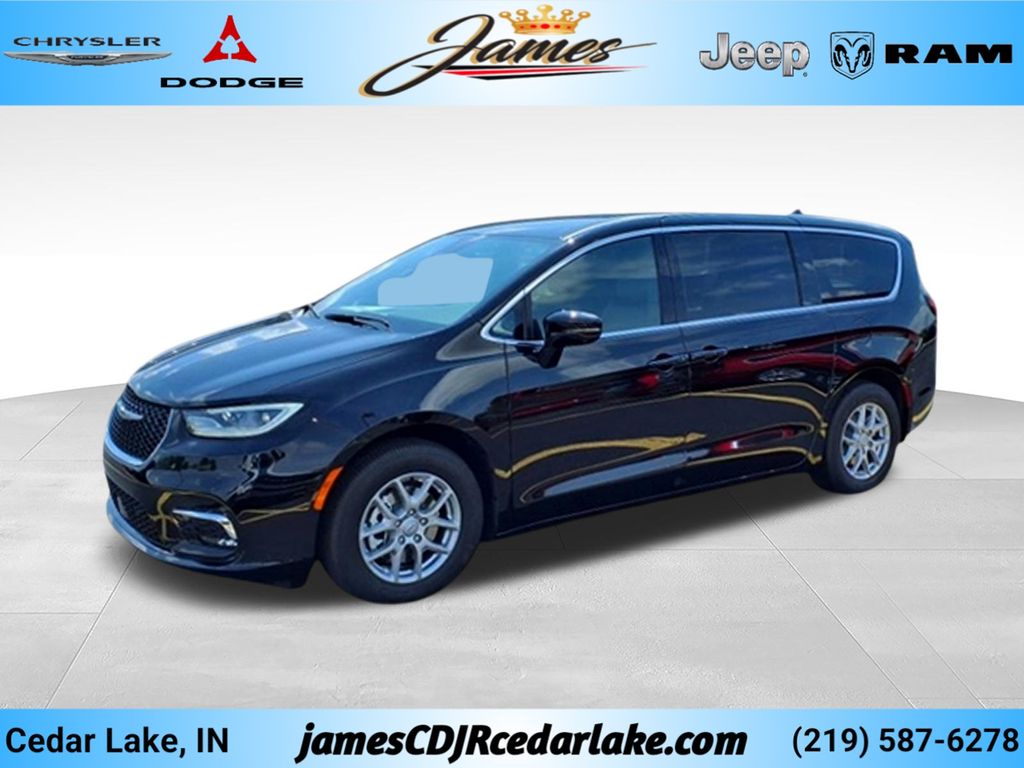 2026 Chrysler Pacifica Passenger Van 