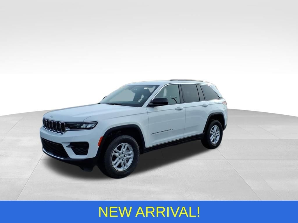 Used 2024 Jeep Grand Cherokee Laredo SUV