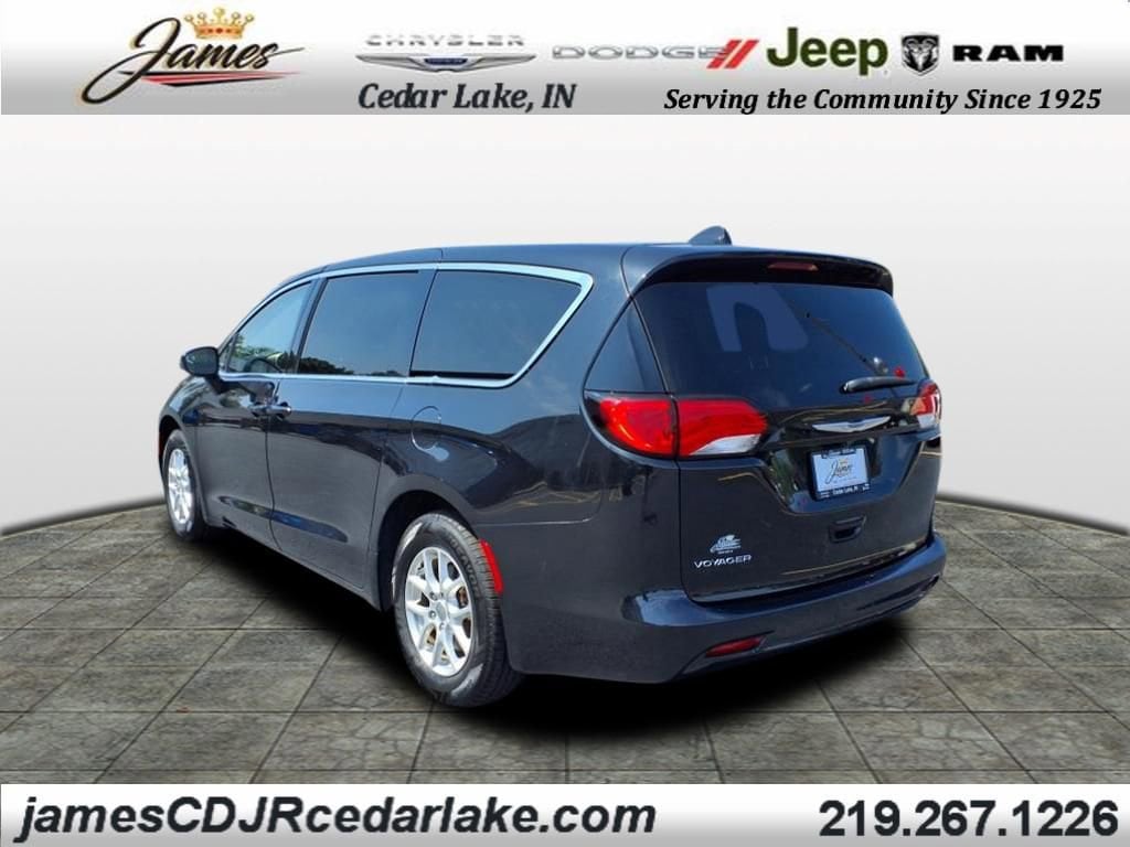 2020 Chrysler Voyager LX photo 3