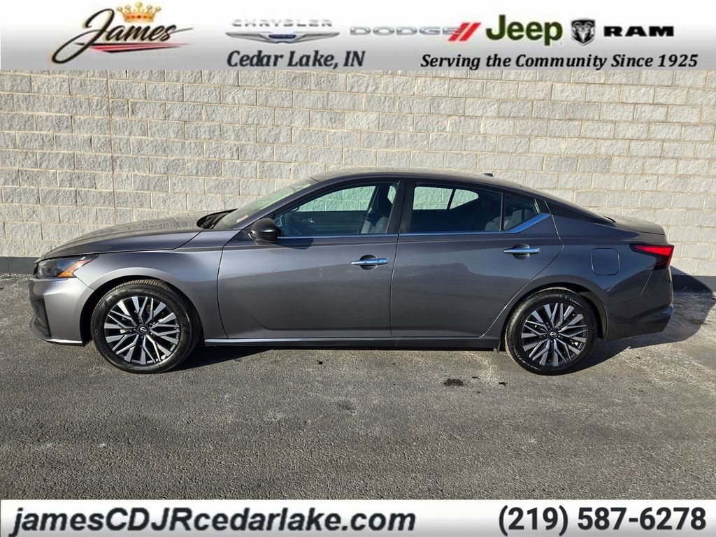 Used 2025 Nissan Altima SV with VIN 1N4BL4DV3SN340476 for sale in Cedar Lake, IN