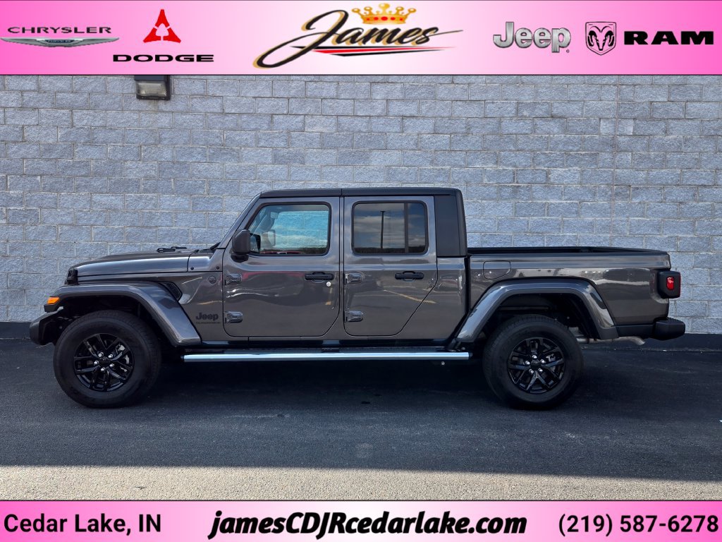 Used 2023 Jeep Gladiator Sport Truck Crew Cab