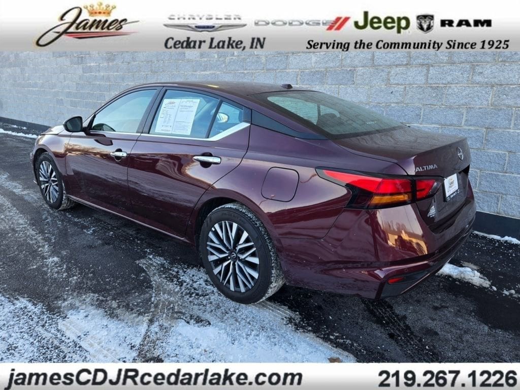 Used 2025 Nissan Altima SV Sedan