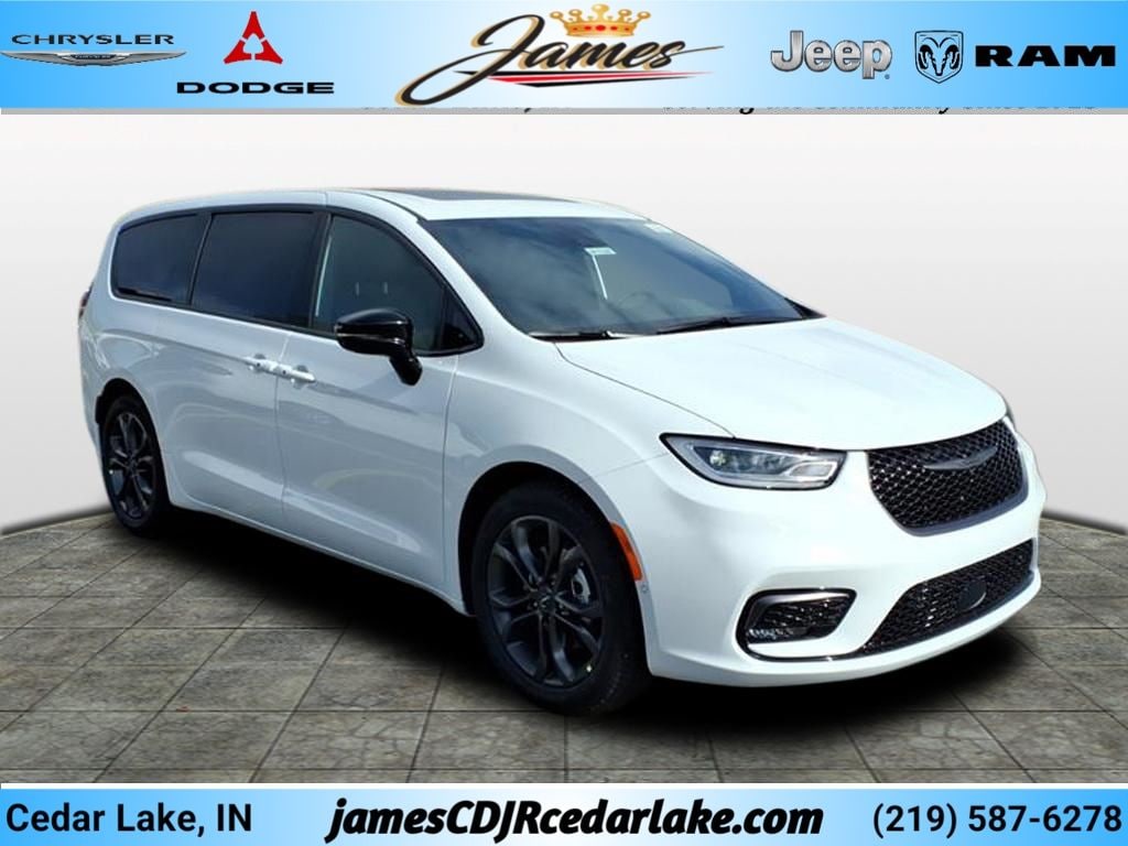 New 2026 Chrysler Pacifica Select Passenger Van