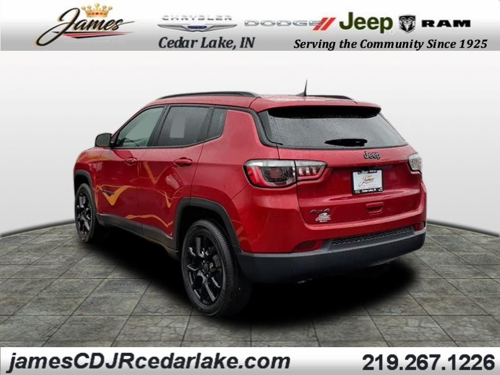 2026 Jeep Compass Latitude Altitude photo 2