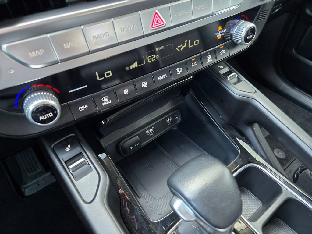 2025 Kia Telluride S - Photo 25