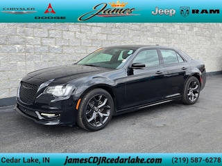 2023 Chrysler 300 Touring L Sedan