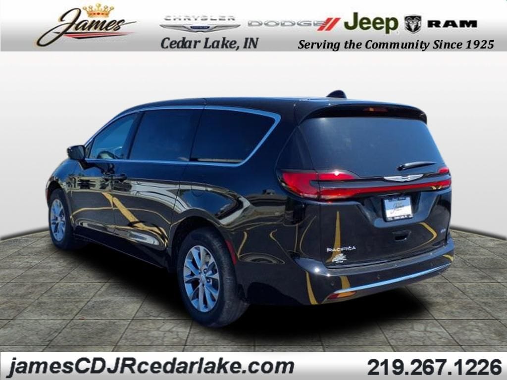 New 2026 Chrysler Pacifica SELECT AWD Passenger Van
