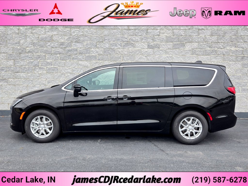 New 2027 Chrysler Pacifica Select Passenger Van