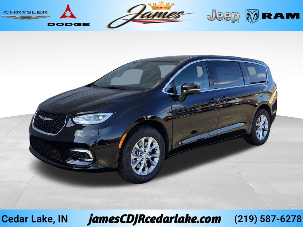 2026 Chrysler Pacifica Select AWD's photo