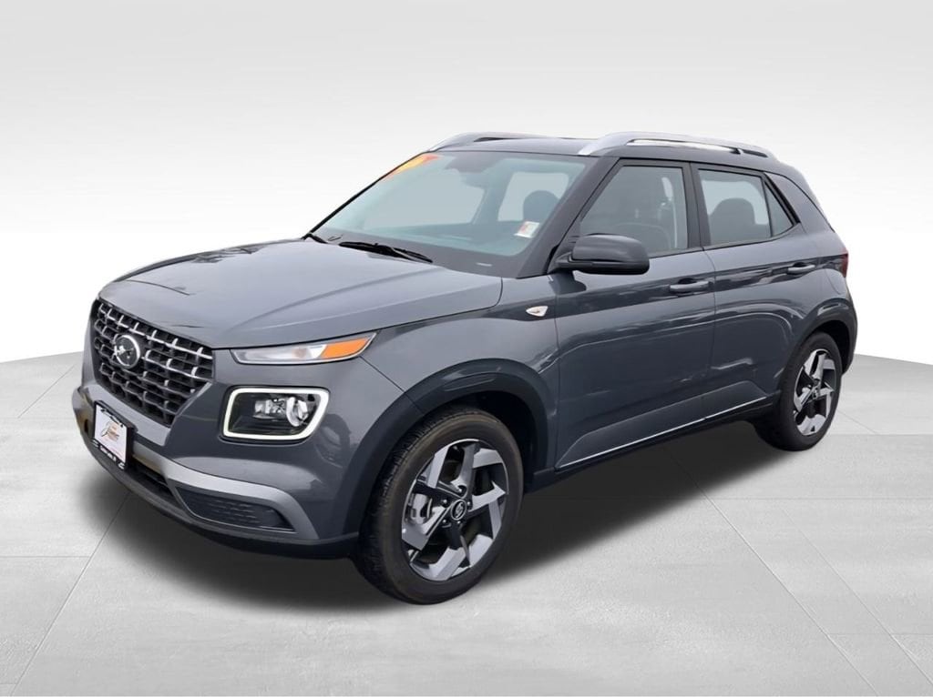 Used 2025 Hyundai Venue Limited SUV