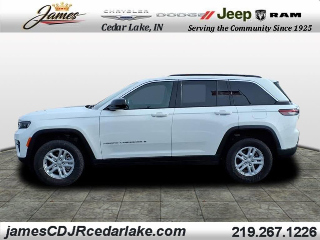 Used 2024 Jeep Grand Cherokee Laredo SUV