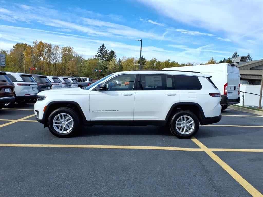 New 2025 Jeep Grand Cherokee L Laredo Sport Utility
