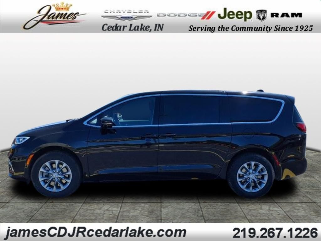 New 2026 Chrysler Pacifica SELECT AWD Passenger Van