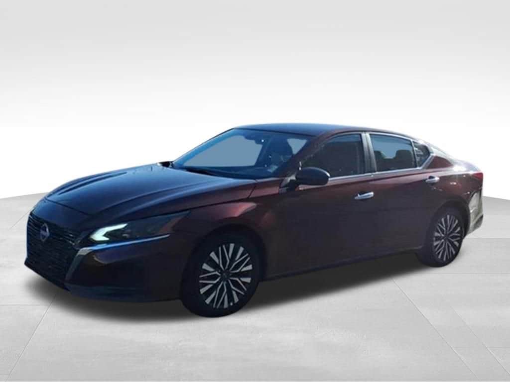 2025 Nissan Altima SV's photo