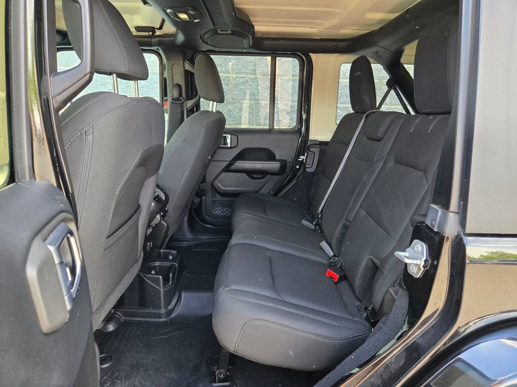 2018 Jeep All-New Wrangler Unlimited Sahara - Photo 36