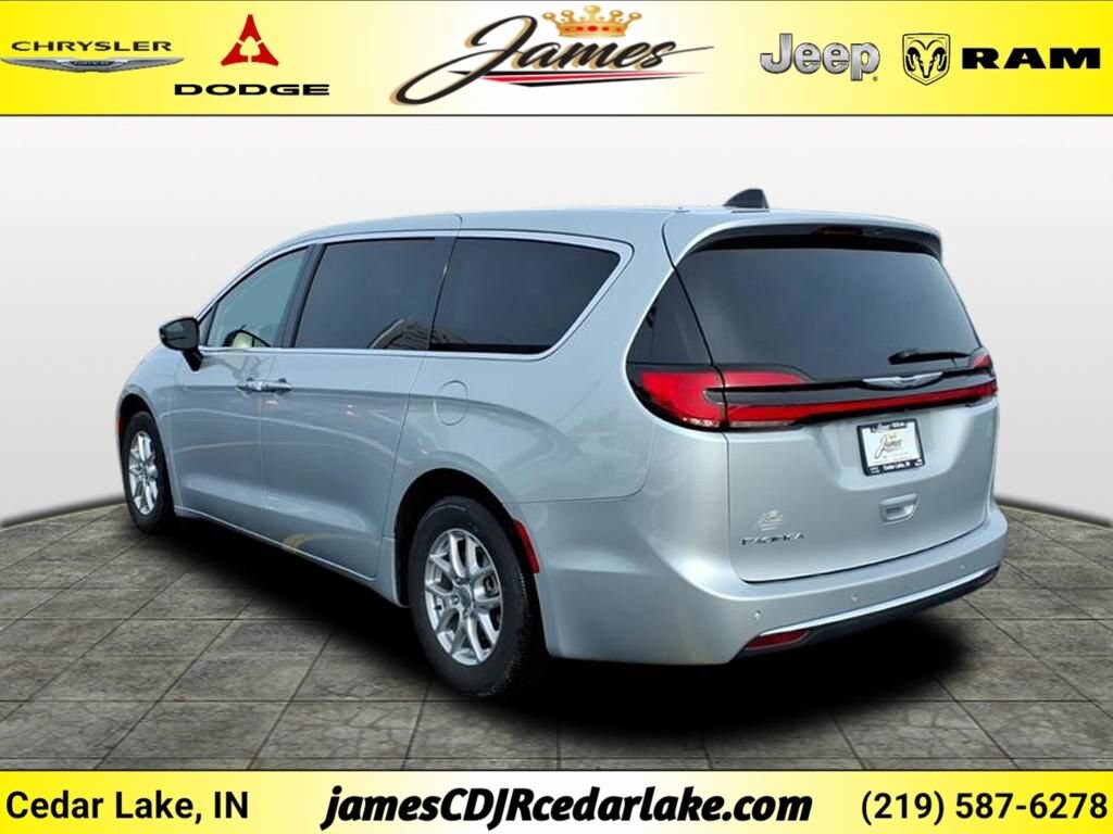 Used 2024 Chrysler Pacifica Touring L Van Passenger Van