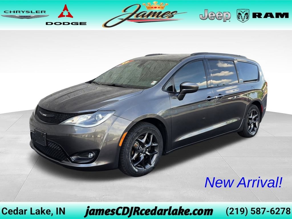 Used 2019 Chrysler Pacifica Touring L Van Passenger Van