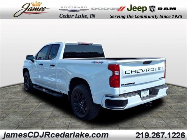 2025 Chevrolet Silverado 1500 Custom photo 3