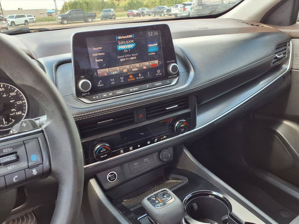 2023 Nissan Rogue SV - Photo 13
