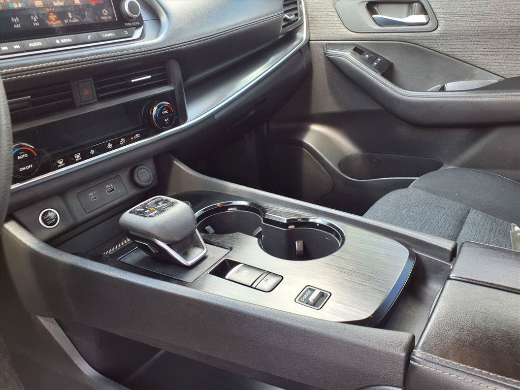 2023 Nissan Rogue SV - Photo 14