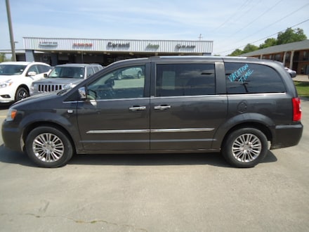 2014 Chrysler Town & Country Touring-L Van