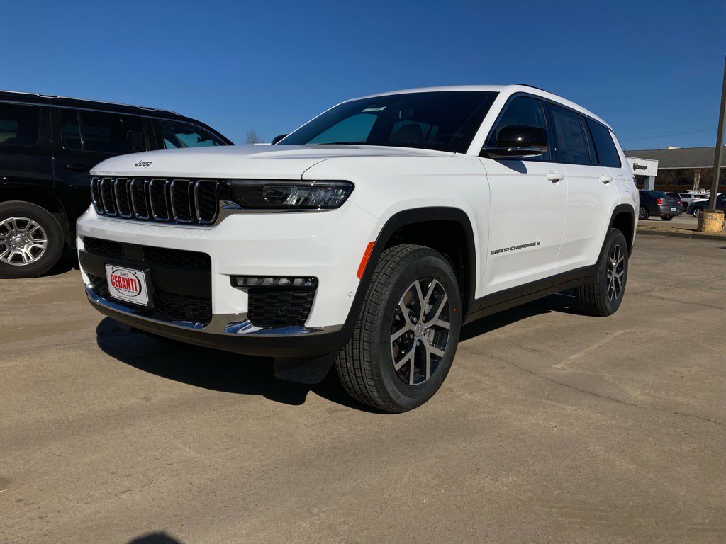 2025 Jeep Grand Cherokee Limited photo 2