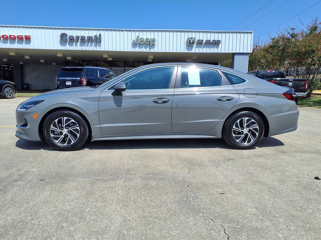 2023 Hyundai Sonata Hybrid Blue