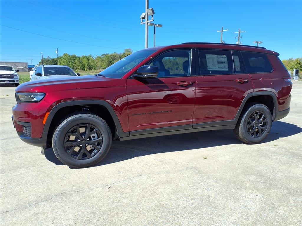 2025 Jeep Grand Cherokee L Altitude's photo