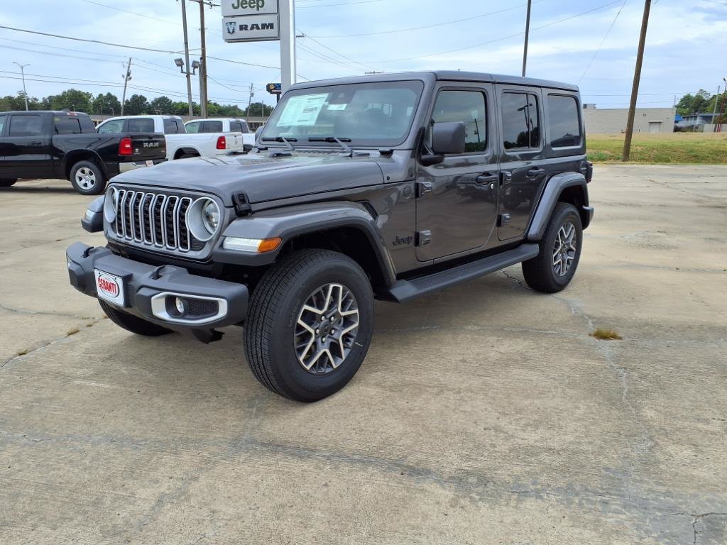 2025 Jeep Wrangler 4-Door Sahara - Photo 2