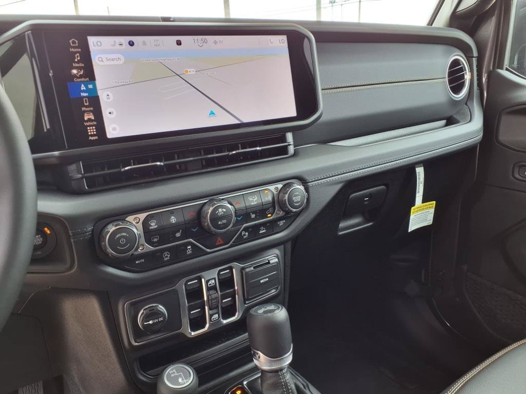 2025 Jeep Wrangler 4-Door Sahara - Photo 13