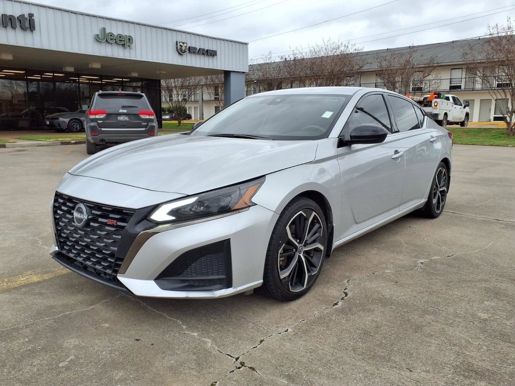 Used 2024 Nissan Altima 2.5 SR Sedan