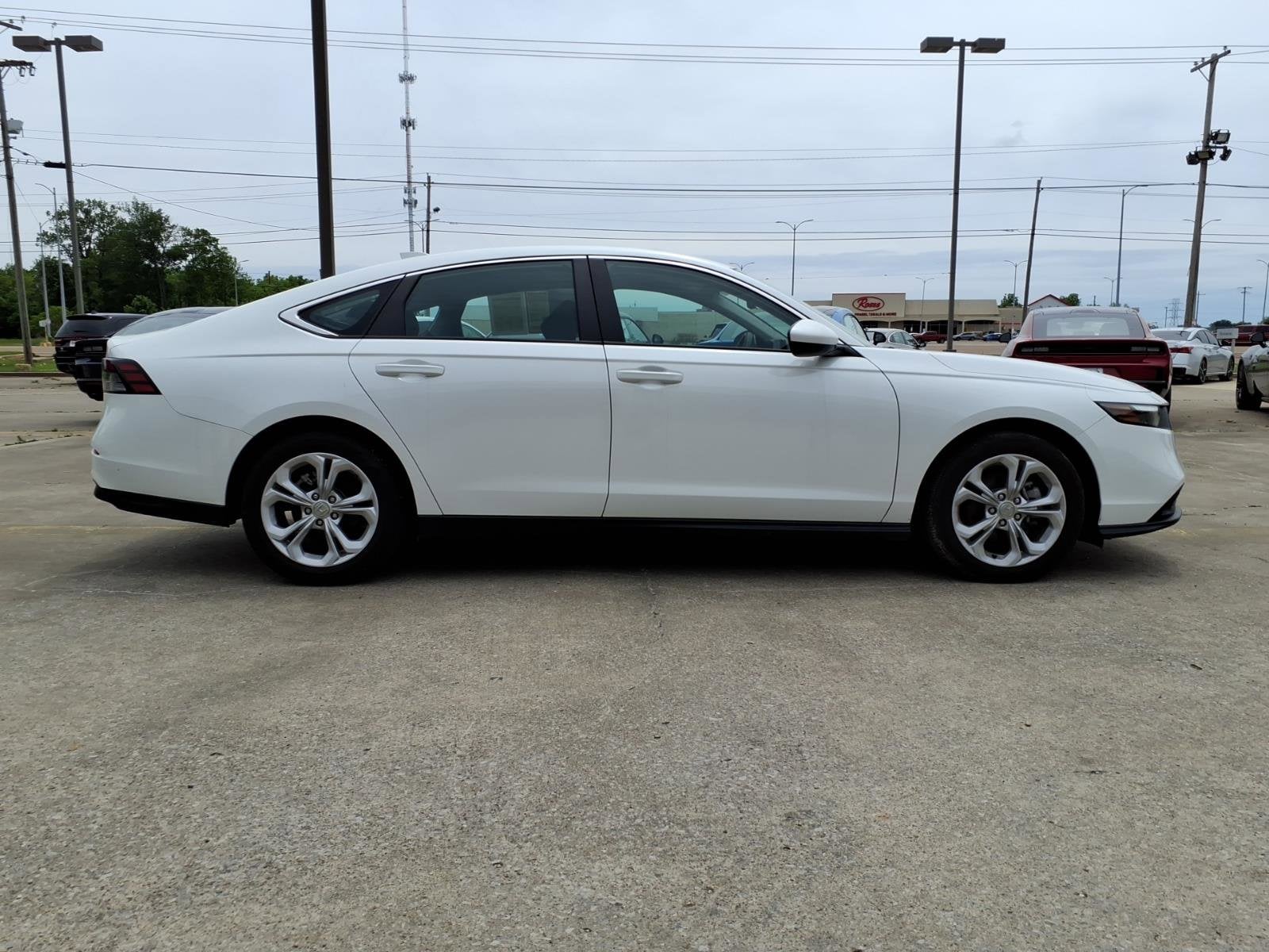 2024 Honda Accord LX - Photo 6