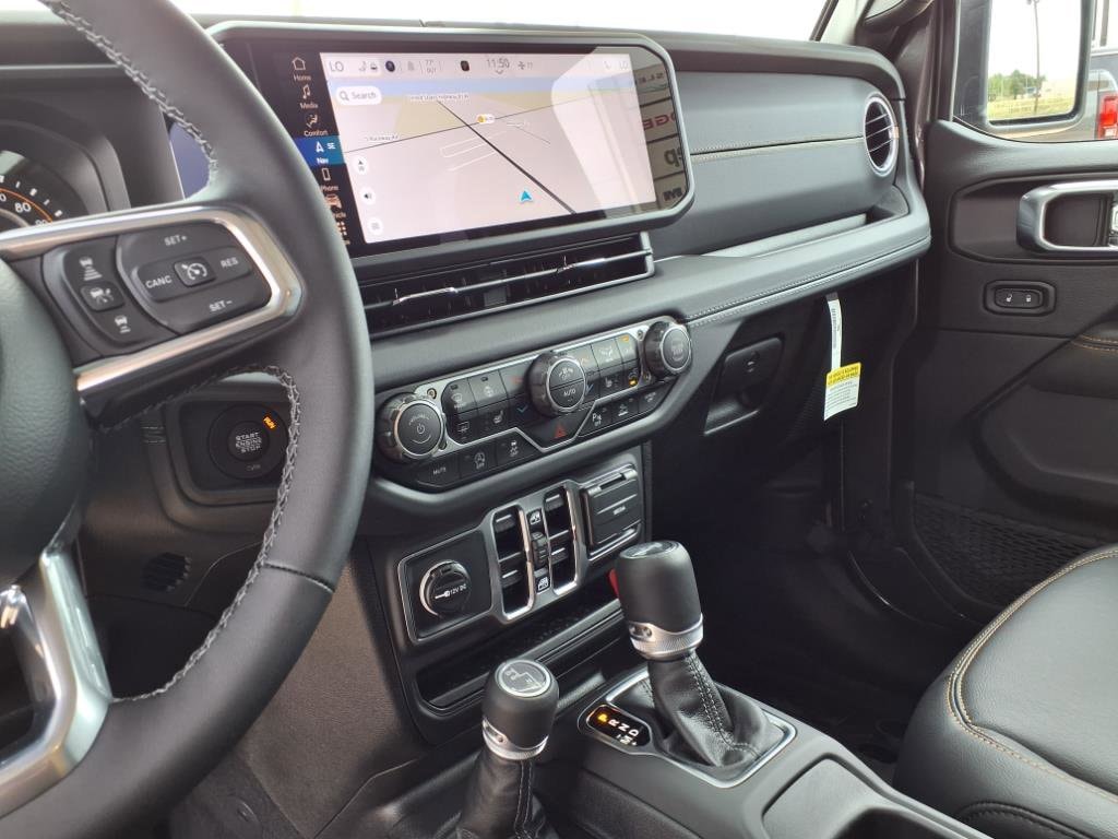 2025 Jeep Wrangler 4-Door Sahara - Photo 12