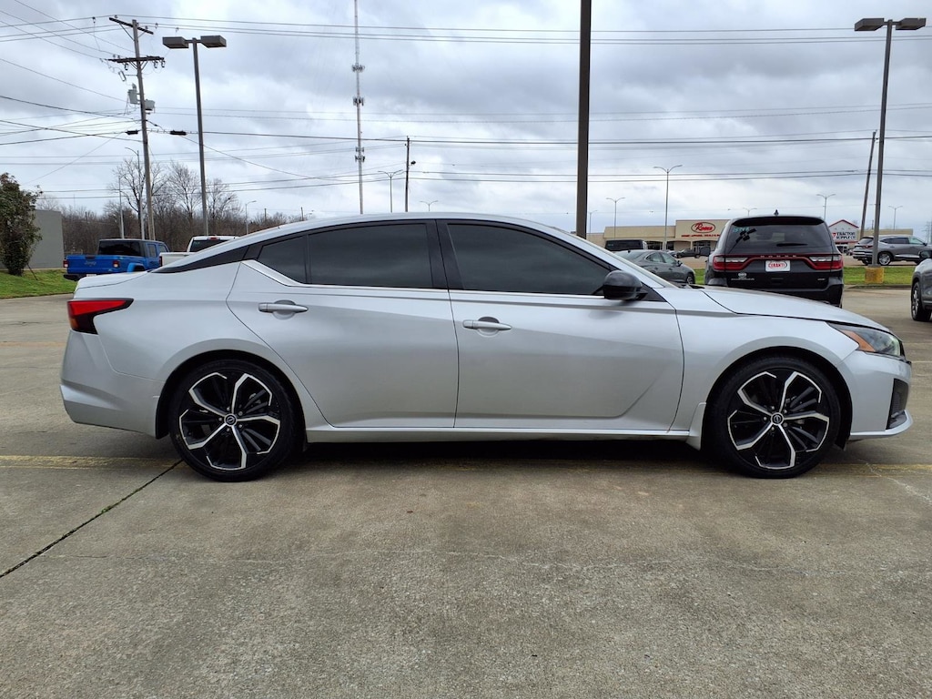 Used 2024 Nissan Altima 2.5 SR Sedan