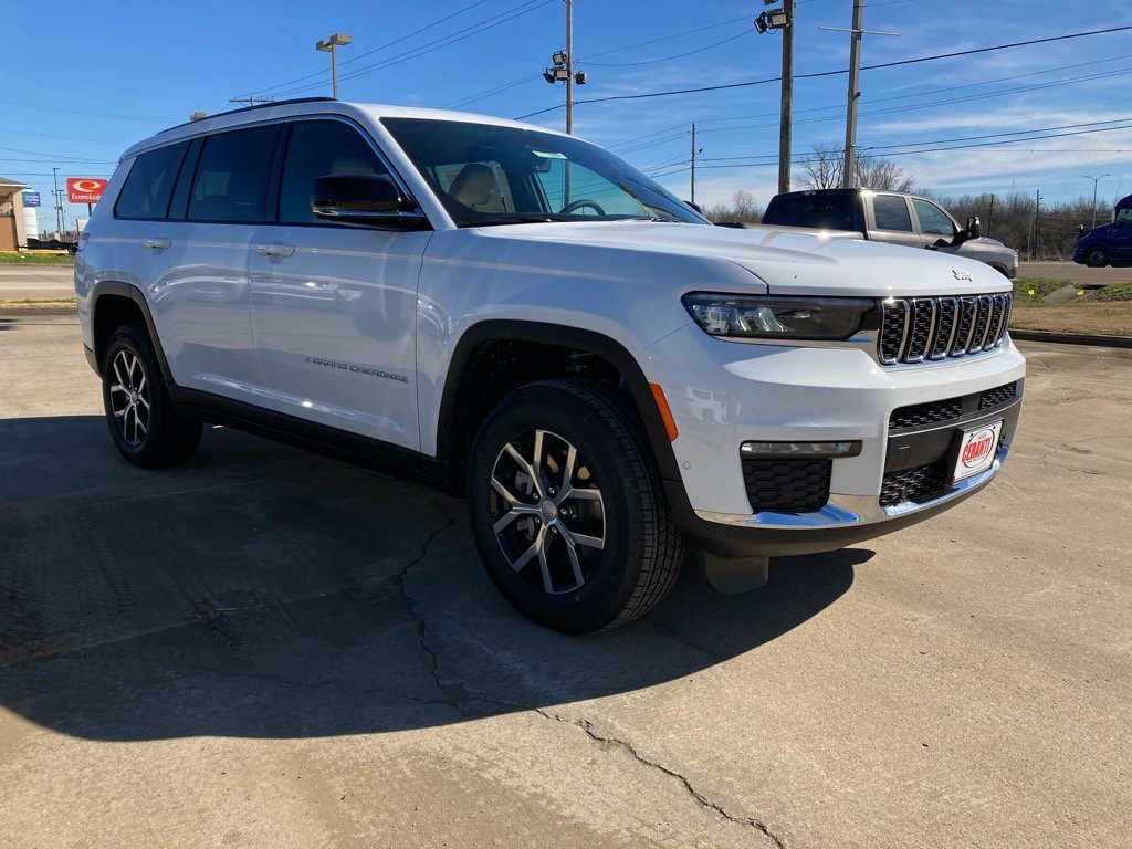 2025 Jeep Grand Cherokee Limited photo 4
