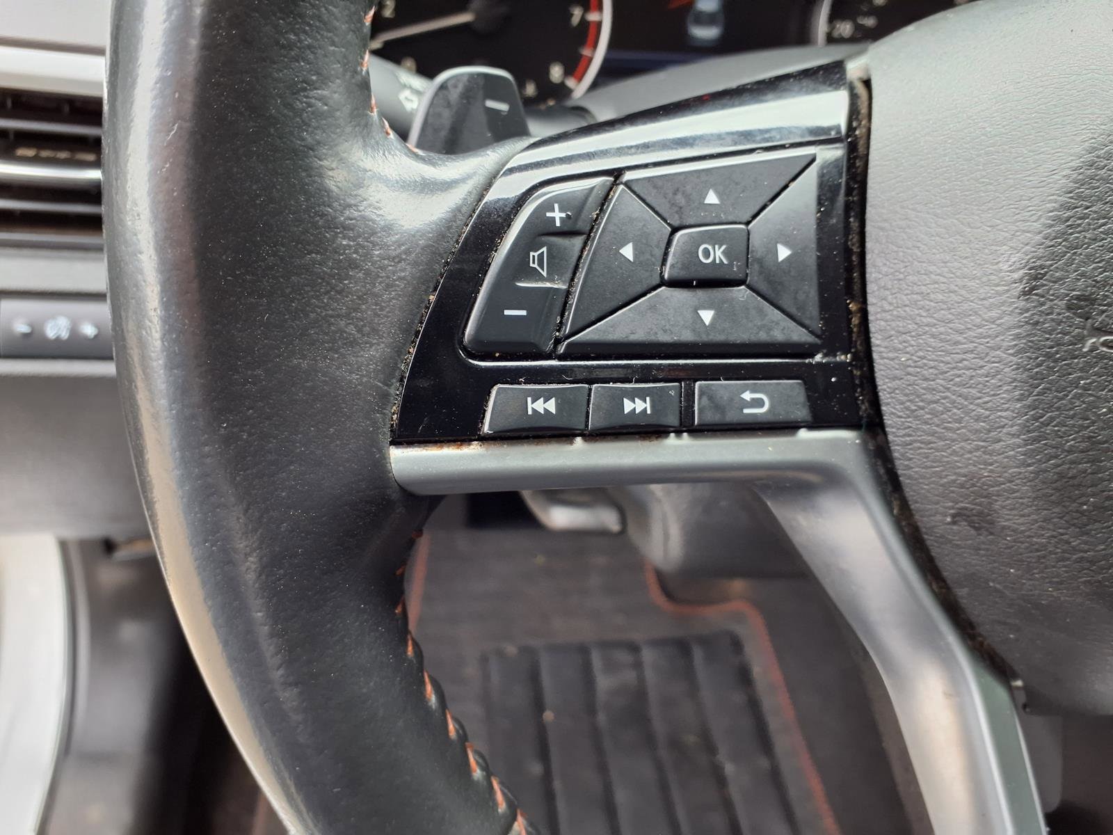 2024 Nissan Altima SR - Photo 10