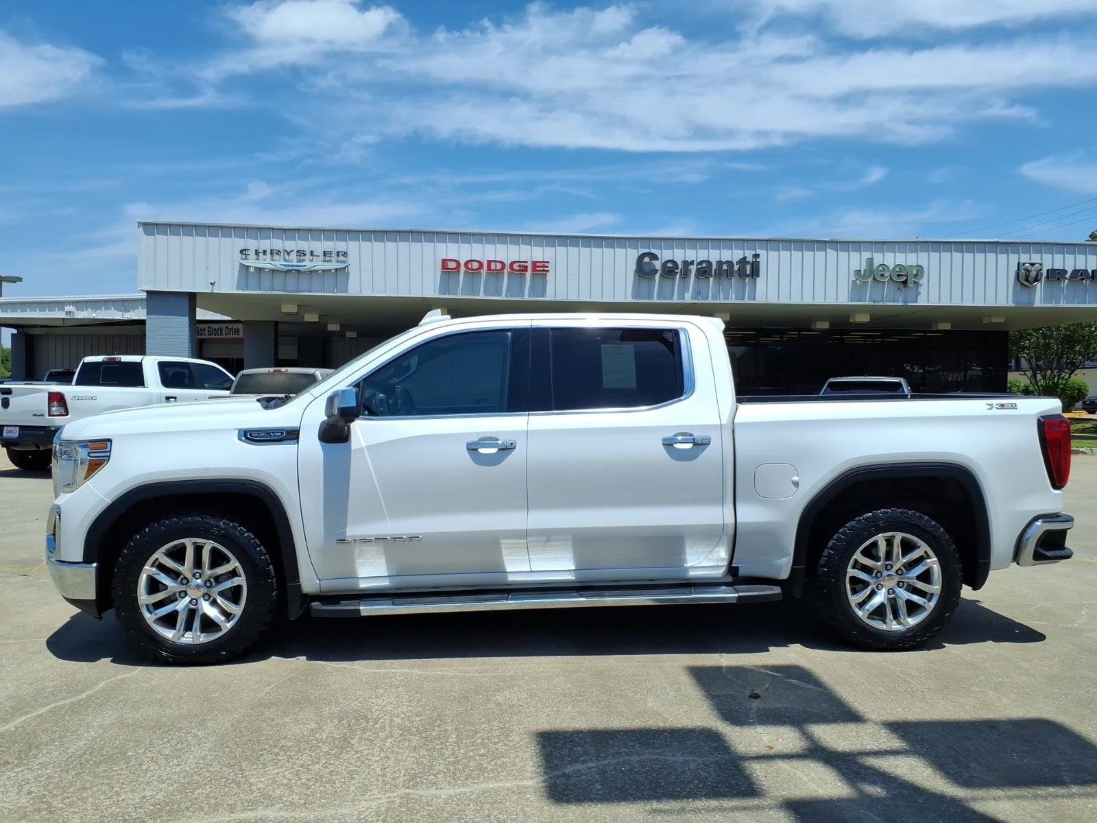 2021 GMC Sierra 4WD Crew Cab Short Box SLT's photo