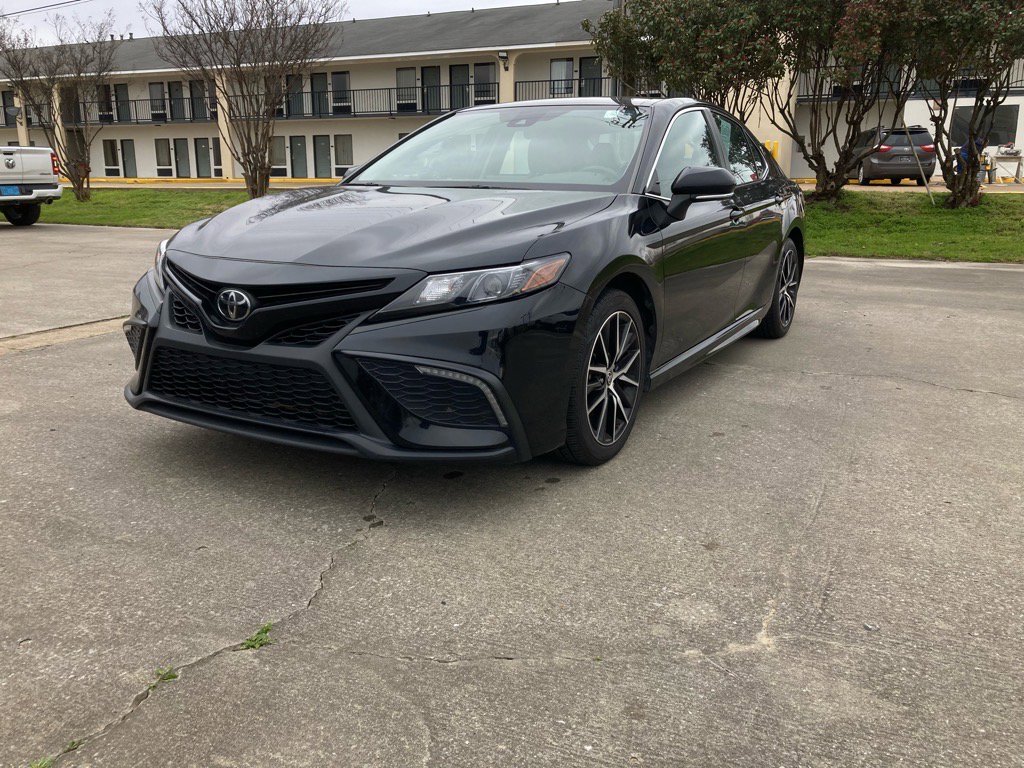2023 Toyota Camry SE photo 4