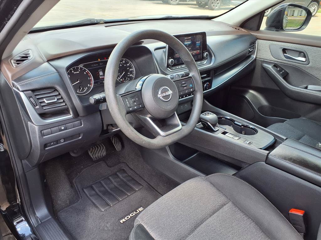 2023 Nissan Rogue SV - Photo 9