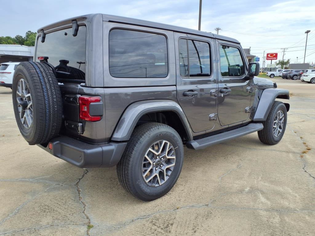 2025 Jeep Wrangler 4-Door Sahara - Photo 6