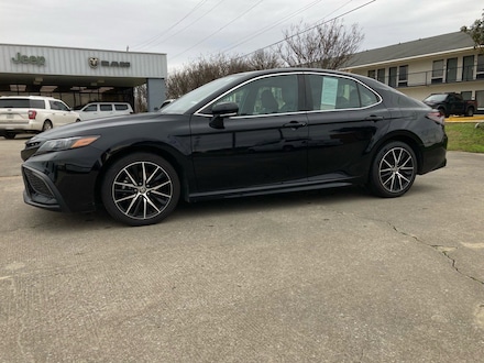 2023 Toyota Camry SE Nightshade Sedan