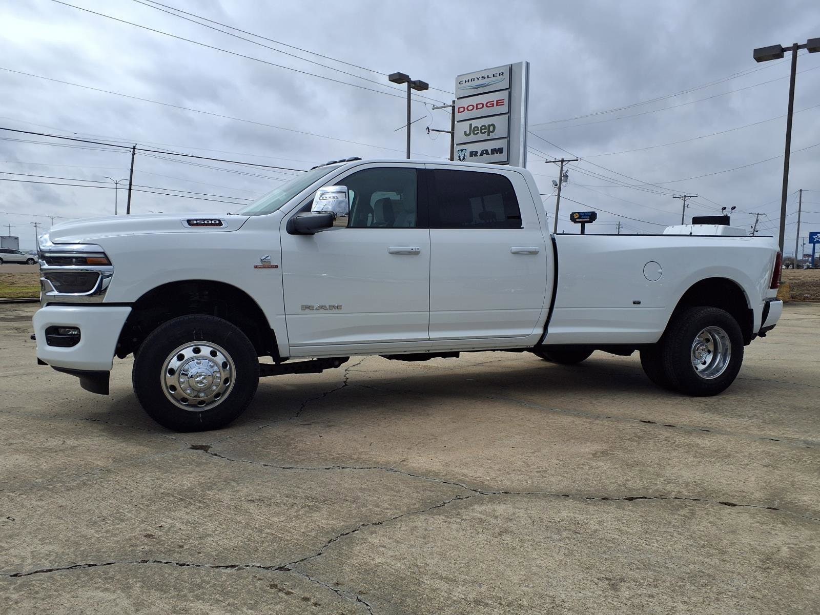 2026 RAM 3500 Laramie 4X4 Crew Cab LWB's photo