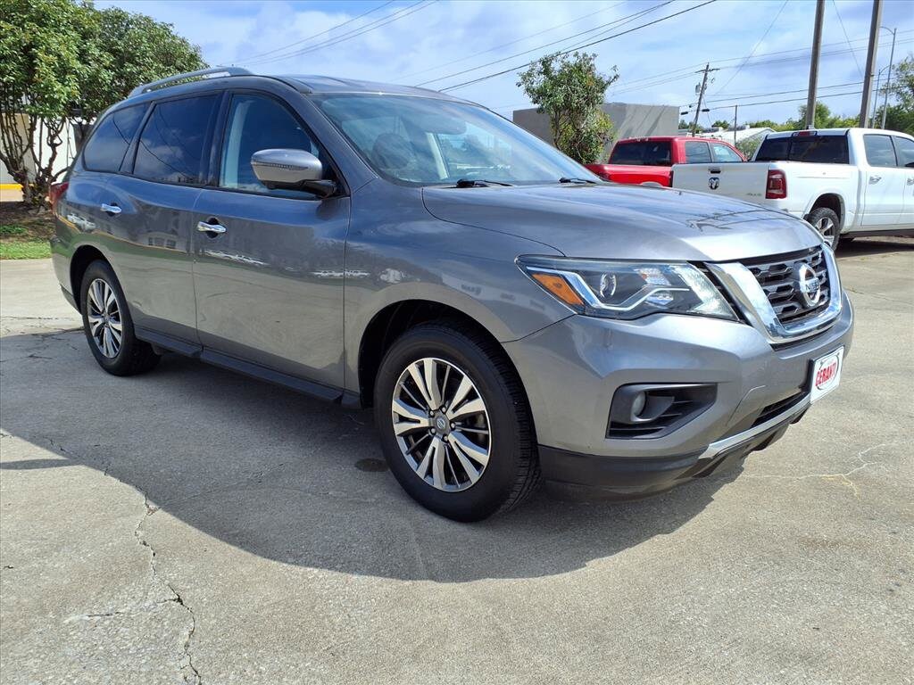 2019 Nissan Pathfinder SL photo 4
