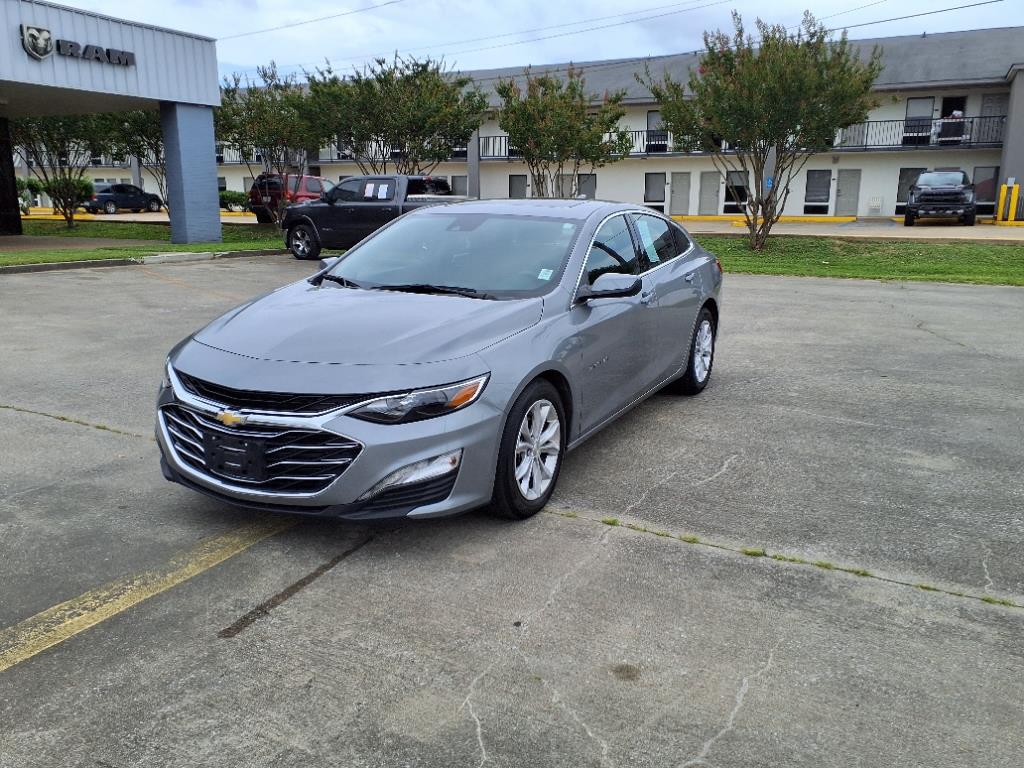 2023 Chevrolet Malibu 1LT photo 2