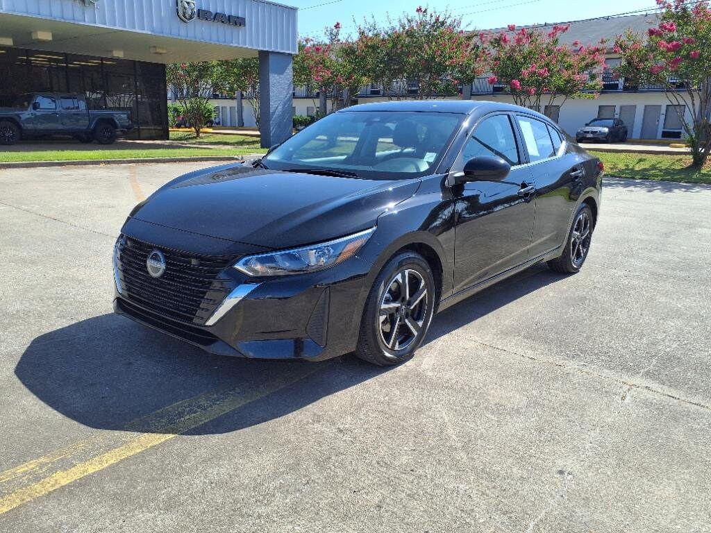 2024 Nissan Sentra SV photo 2